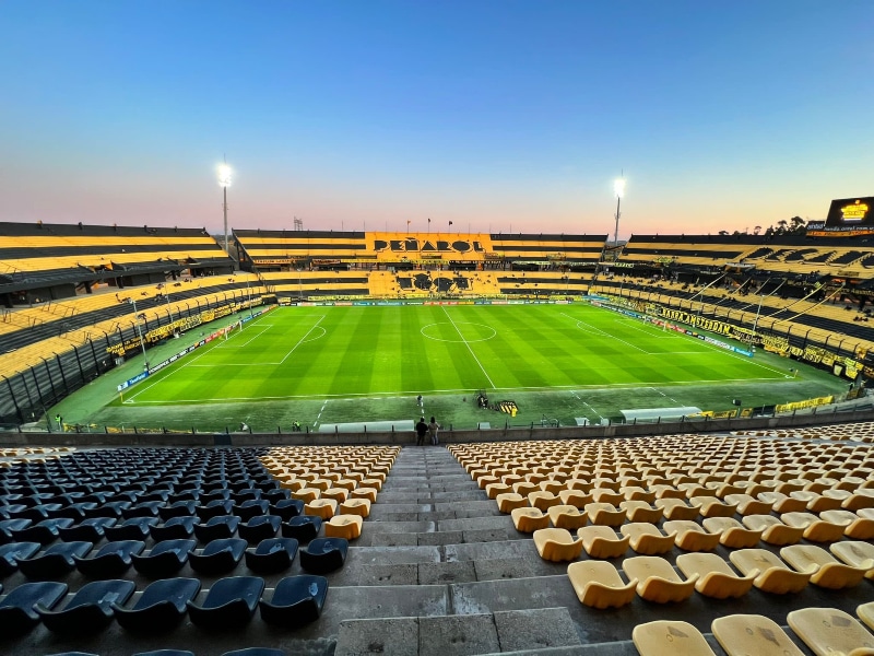 Campe&oacute;n Del Siglo, Pe&ntilde;arol Flamengo