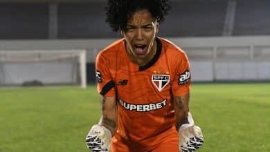 Santa Carlinha! Goleira do S&atilde;o Paulo brilha em classifica&ccedil;&atilde;o hist&oacute;rica no Brasileir&atilde;o feminino