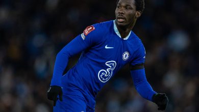 Chelsea acerta sa&iacute;da de atacante e chega a 15 jogadores emprestados; veja a lista