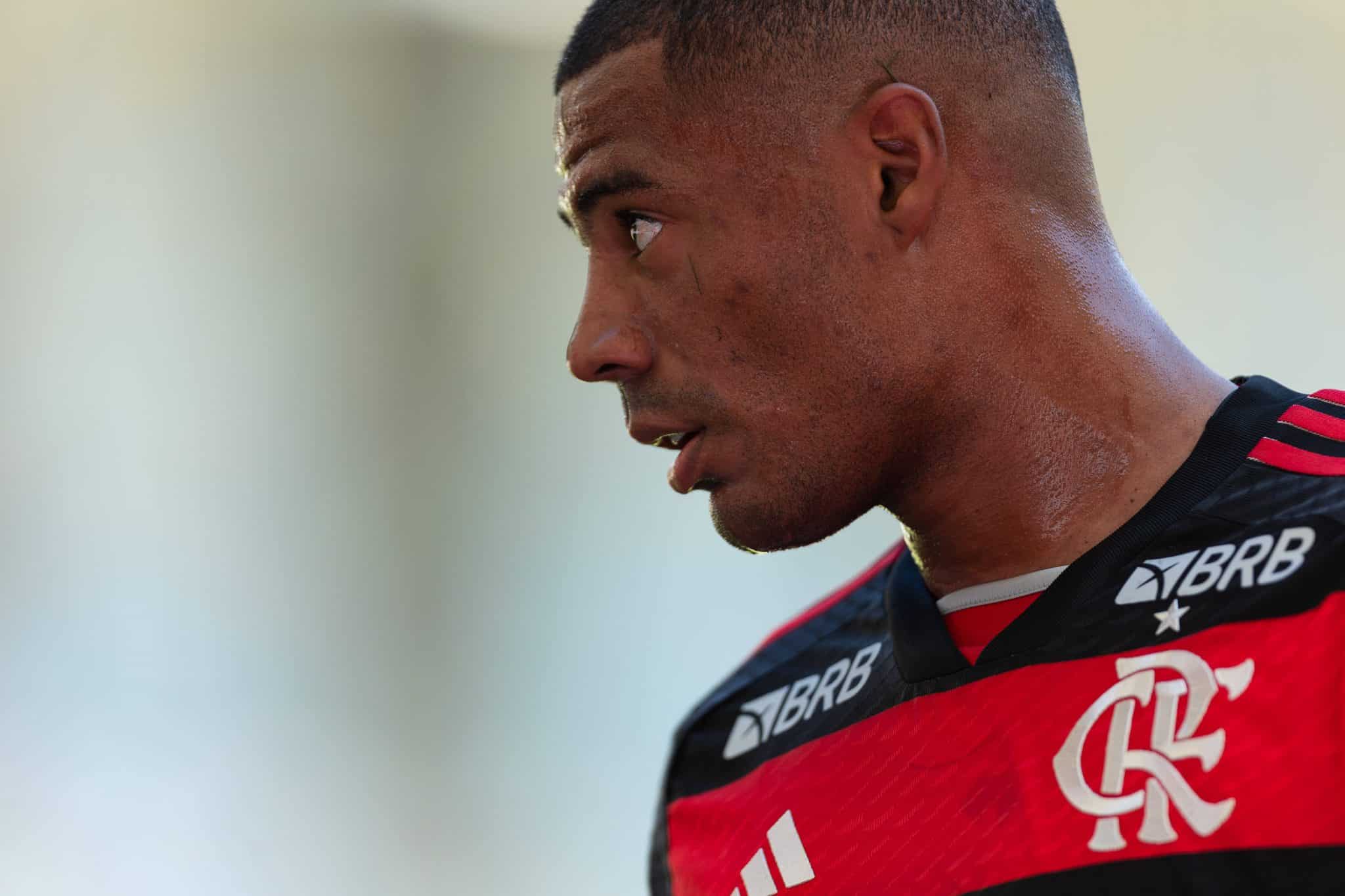 A estrat&eacute;gia do Flamengo para acabar com as les&otilde;es de De La Cruz