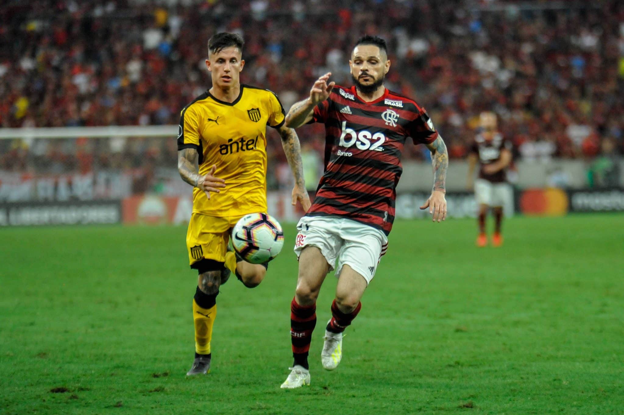 &Uacute;ltimo encontro com o Pe&ntilde;arol fez o Flamengo &lsquo;virar a chave&rsquo; na Libertadores