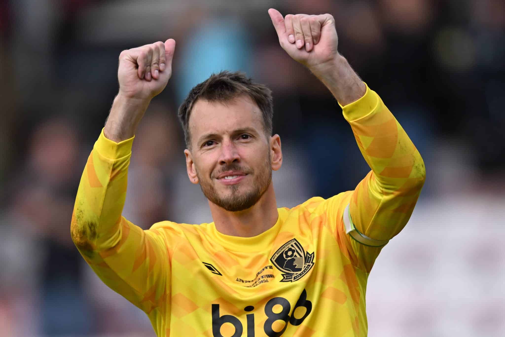 Neto foi emprestado ao Arsenal pelo Bournemouth
