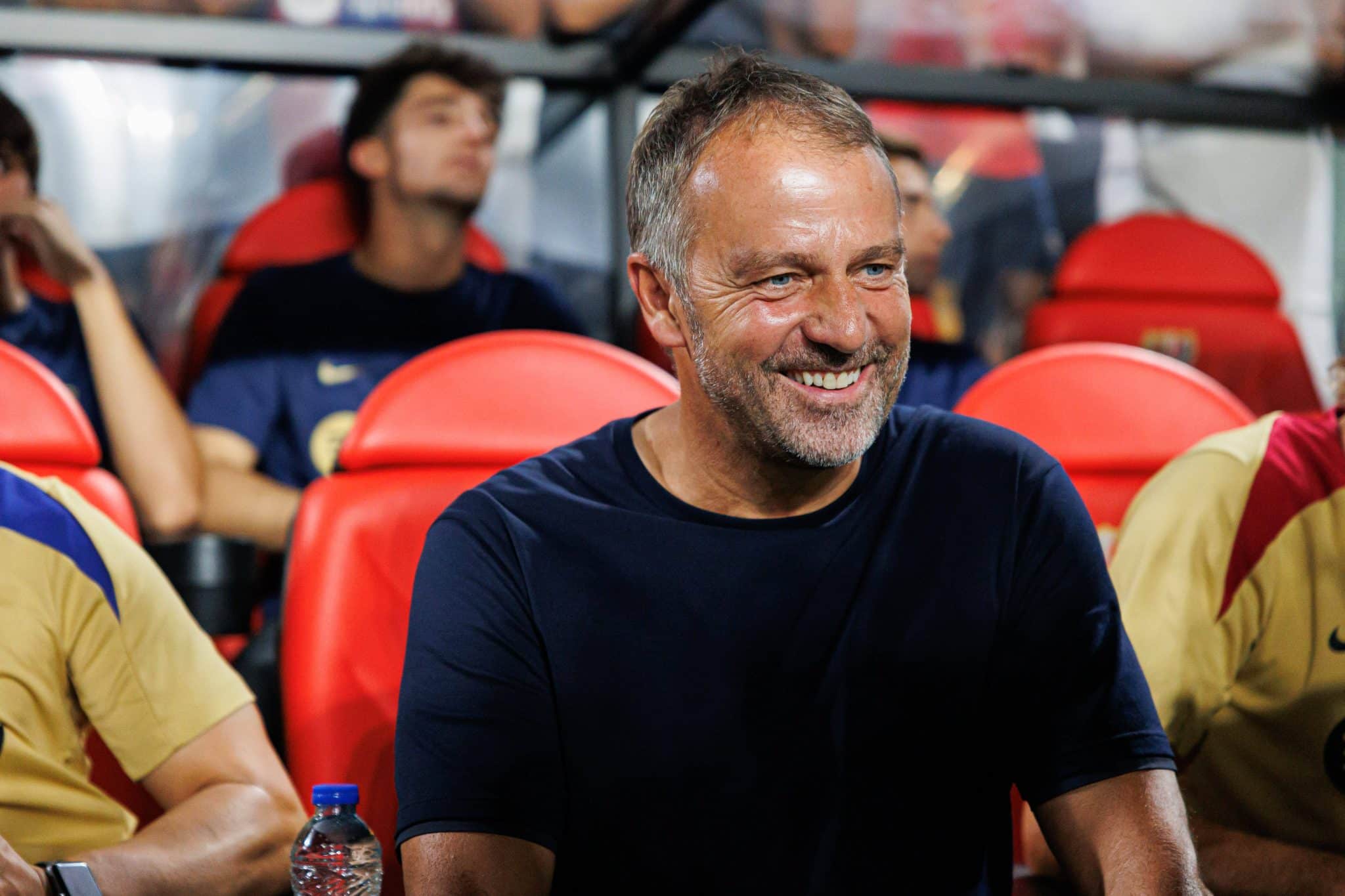 6 atitudes de Hansi Flick que mudaram o dia a dia do Barcelona