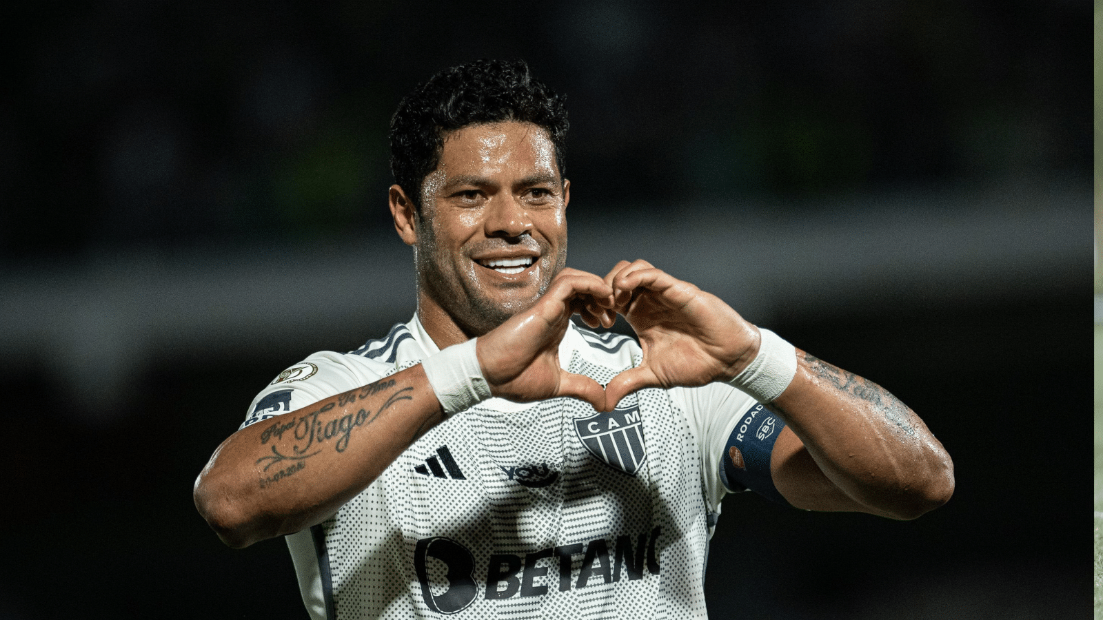Hulk celebra gol de falta pelo Atl&eacute;tico