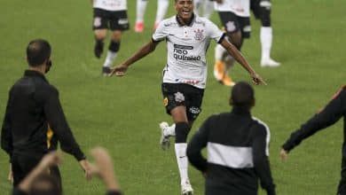 Aos 21 anos, ex-Corinthians anuncia pausa na carreira de futebol