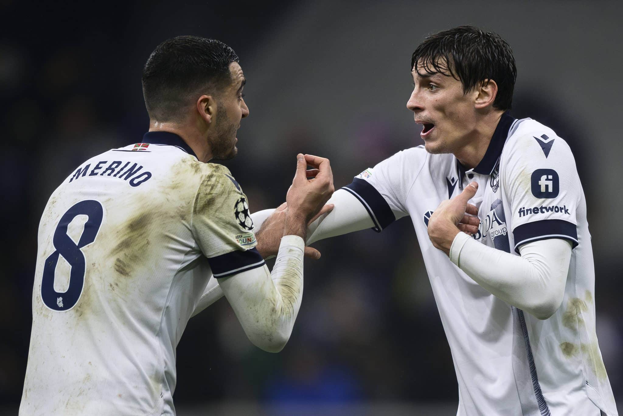 Foto: (Imago)  Mikel Merino e Le Normand pela Real Sociedad