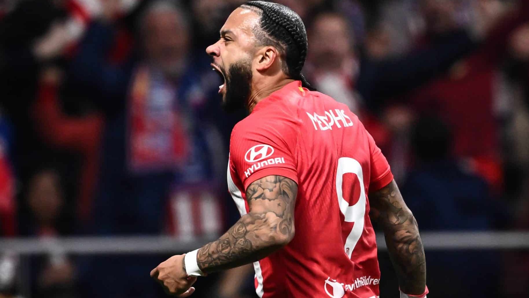 Depay se anima com &lsquo;projeto Ronaldo&rsquo; e Corinthians imp&otilde;e limite em negocia&ccedil;&atilde;o