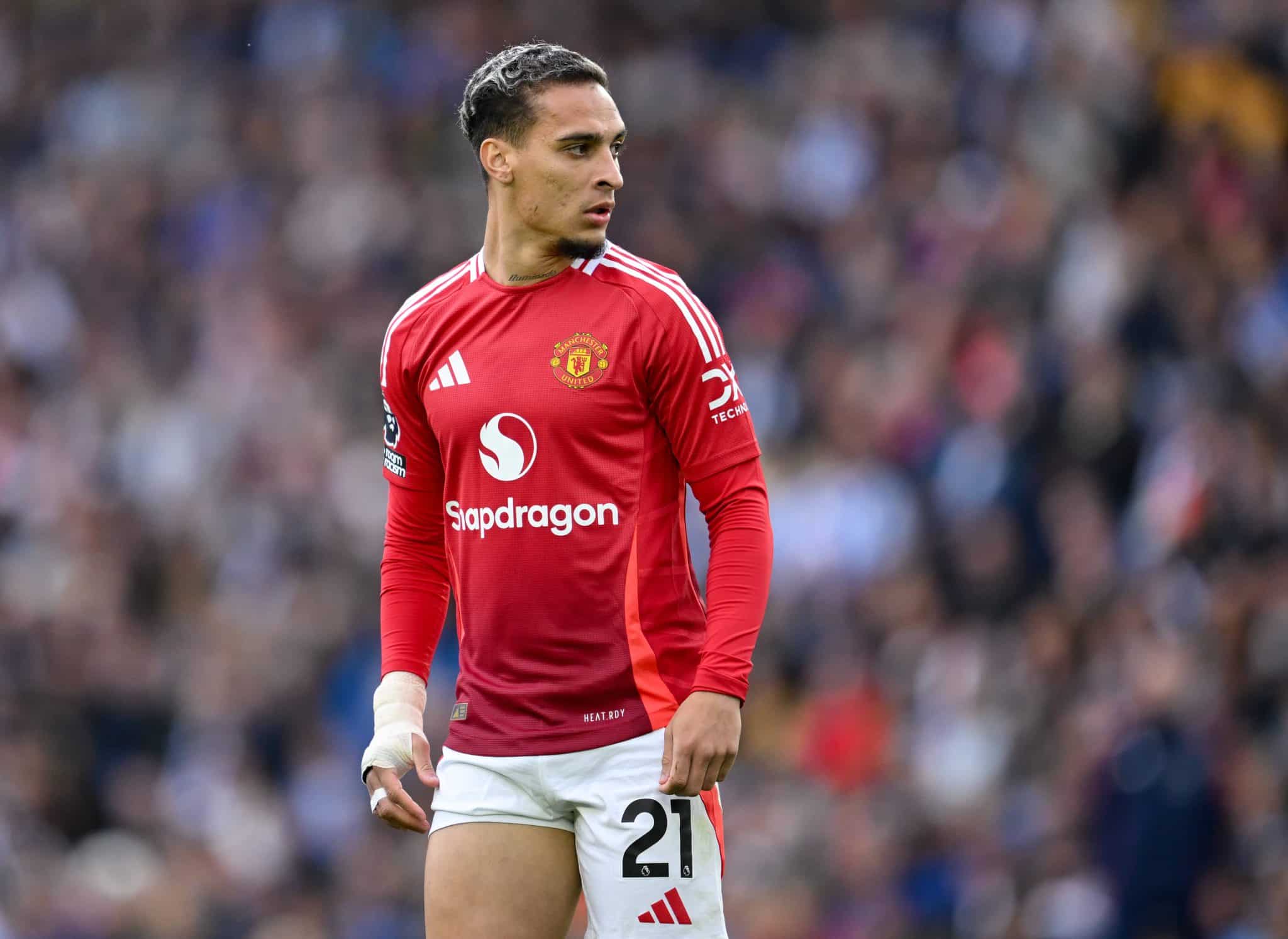 Antony em a&ccedil;&atilde;o pelo Manchester United 