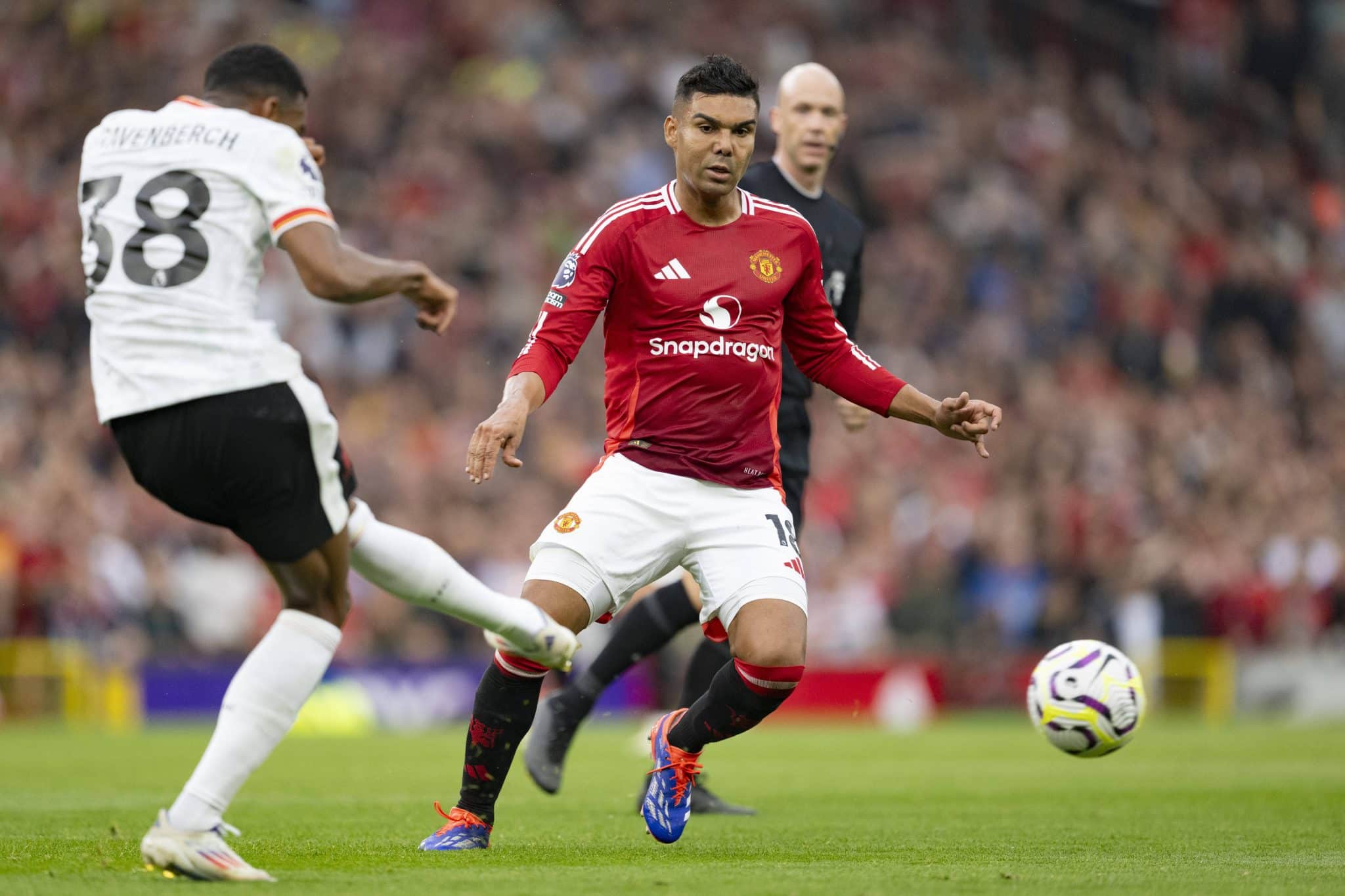 Falhas de Casemiro e carrasco Salah definem derrota do Manchester United contra o Liverpool