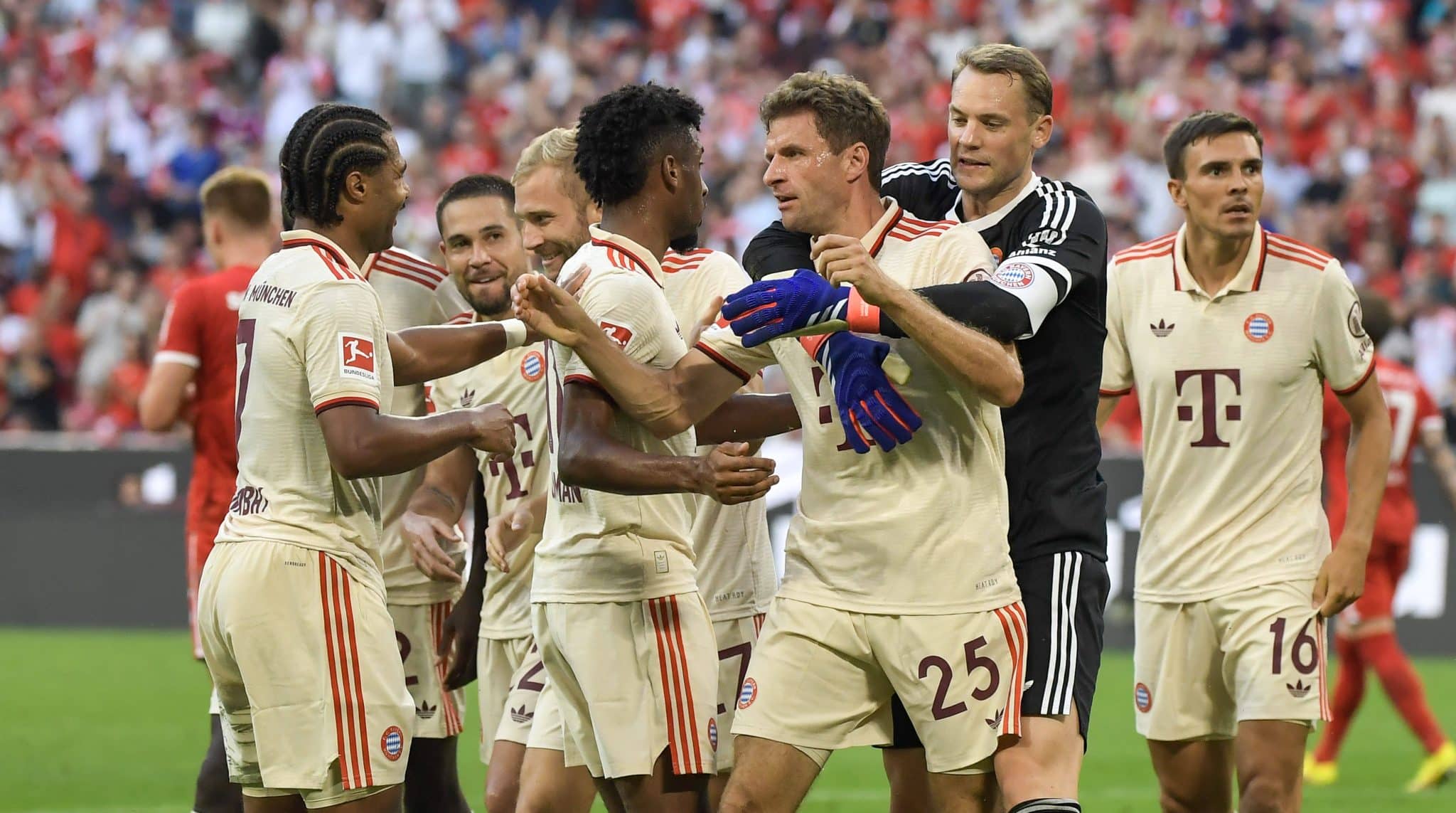 Foto: (Imago) - Thomas M&uuml;ller comemora seu gol no jogo de n&uacute;mero 710 pelo Bayern