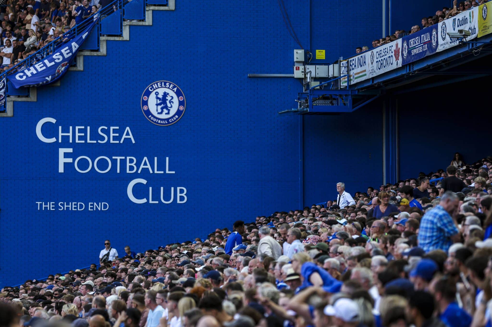 Faixada da arquibancada de Stamford Bridge 