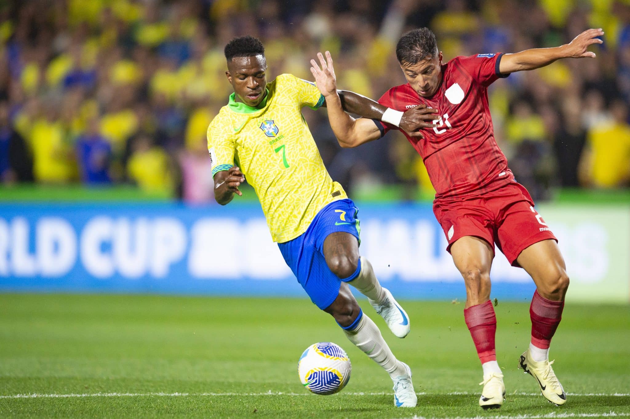 Vini Jr. cita o gramado, mas fato &eacute; que ele n&atilde;o faz por merecer titularidade na Sele&ccedil;&atilde;o