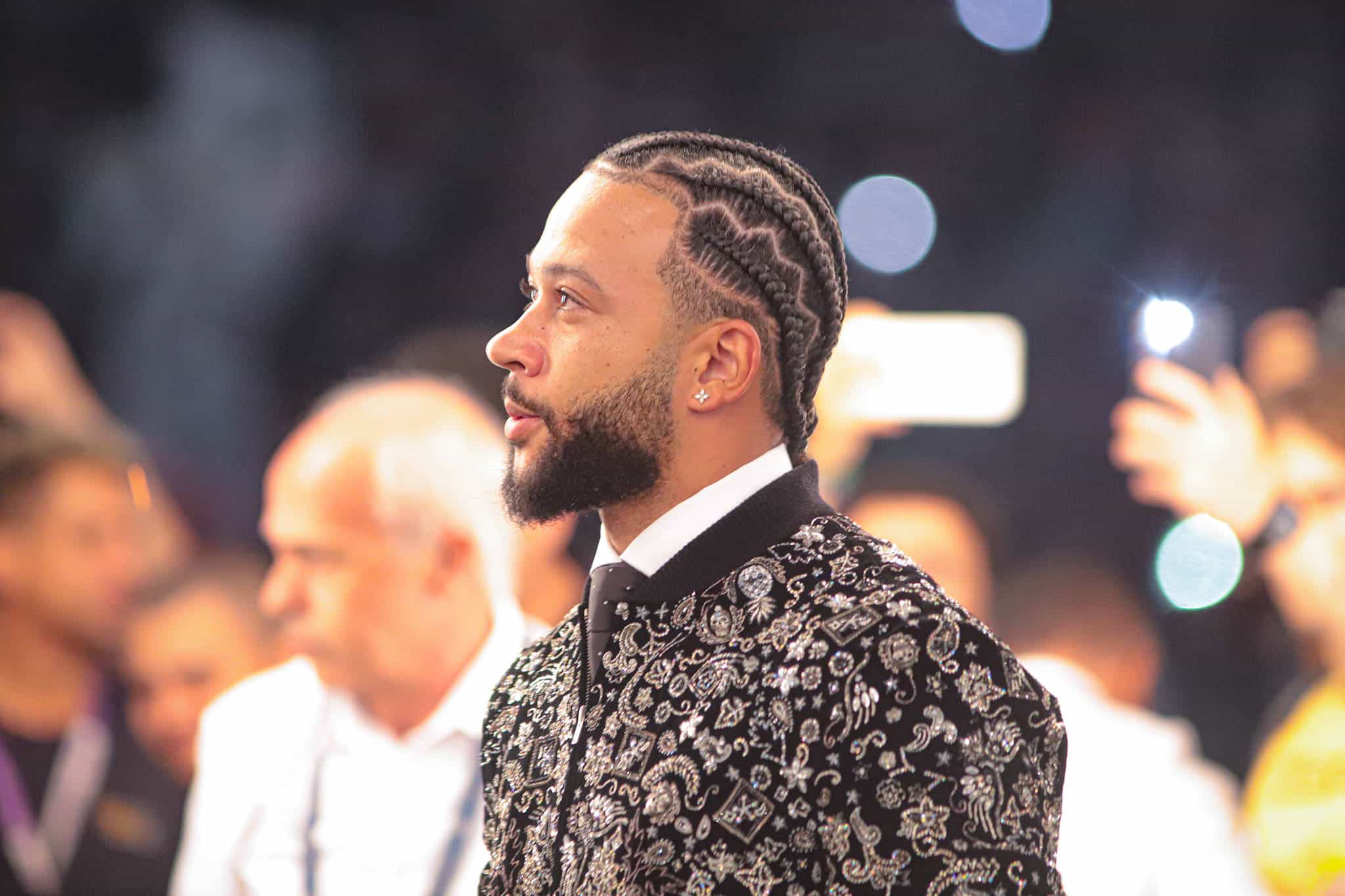 Memphis Depay revela conversa com Neymar antes de aceitar o Corinthians e se impressiona com estrutura