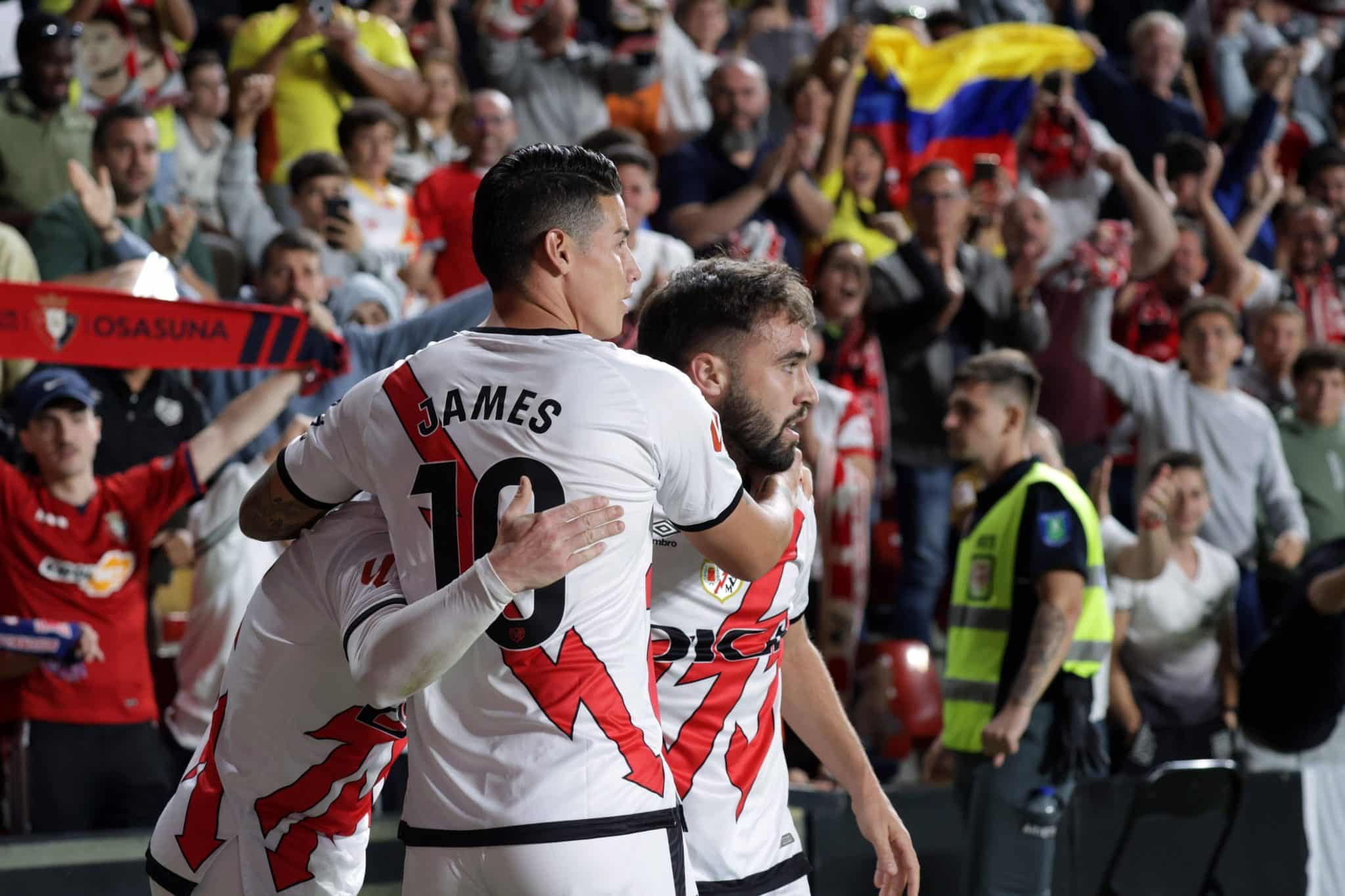 James comemora o terceiro gol do Rayo Vallecano contra o Osasuna. Foto: Imago