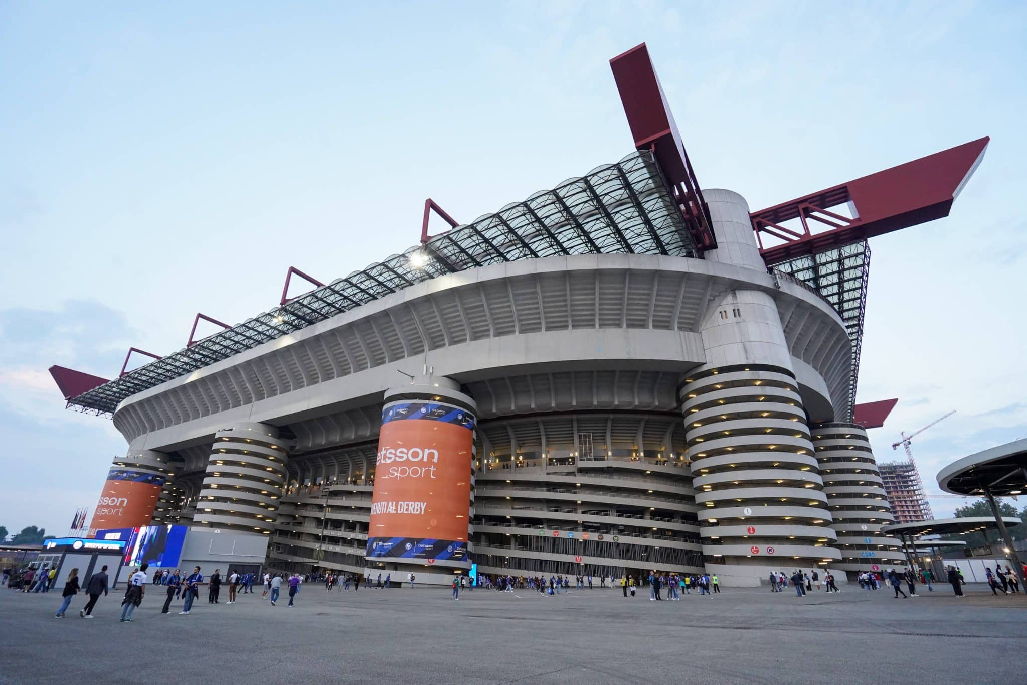 Por que o San Siro n&atilde;o vai mais sediar a final da Champions League 26/27?
