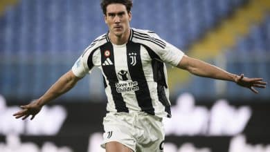 Vlahovic enfim desencanta na Juventus e salva Thiago Motta na Serie A