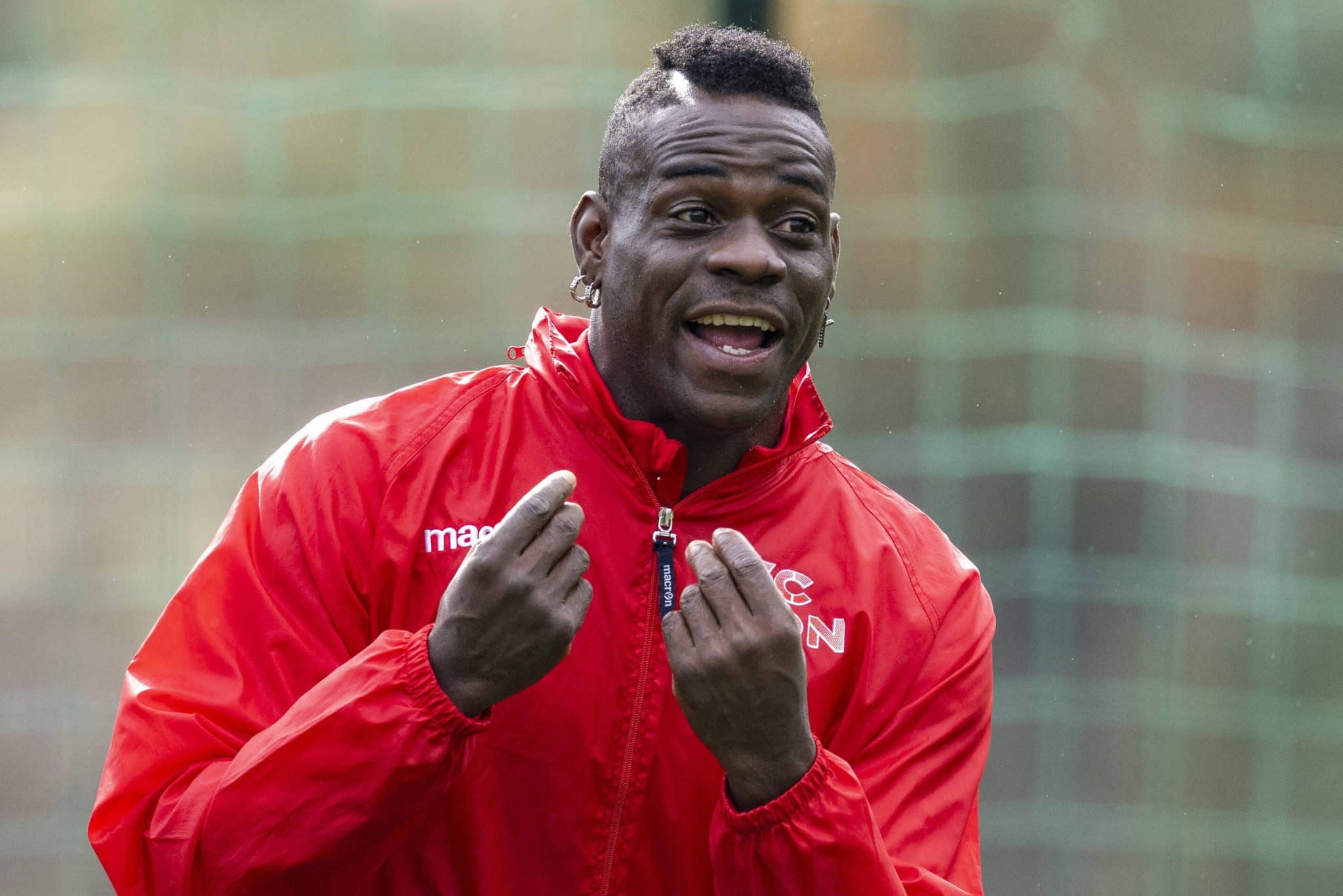 Ex-alvo do Corinthians, Balotelli est&aacute; perto de selar destino &lsquo;aleat&oacute;rio&rsquo; na carreira