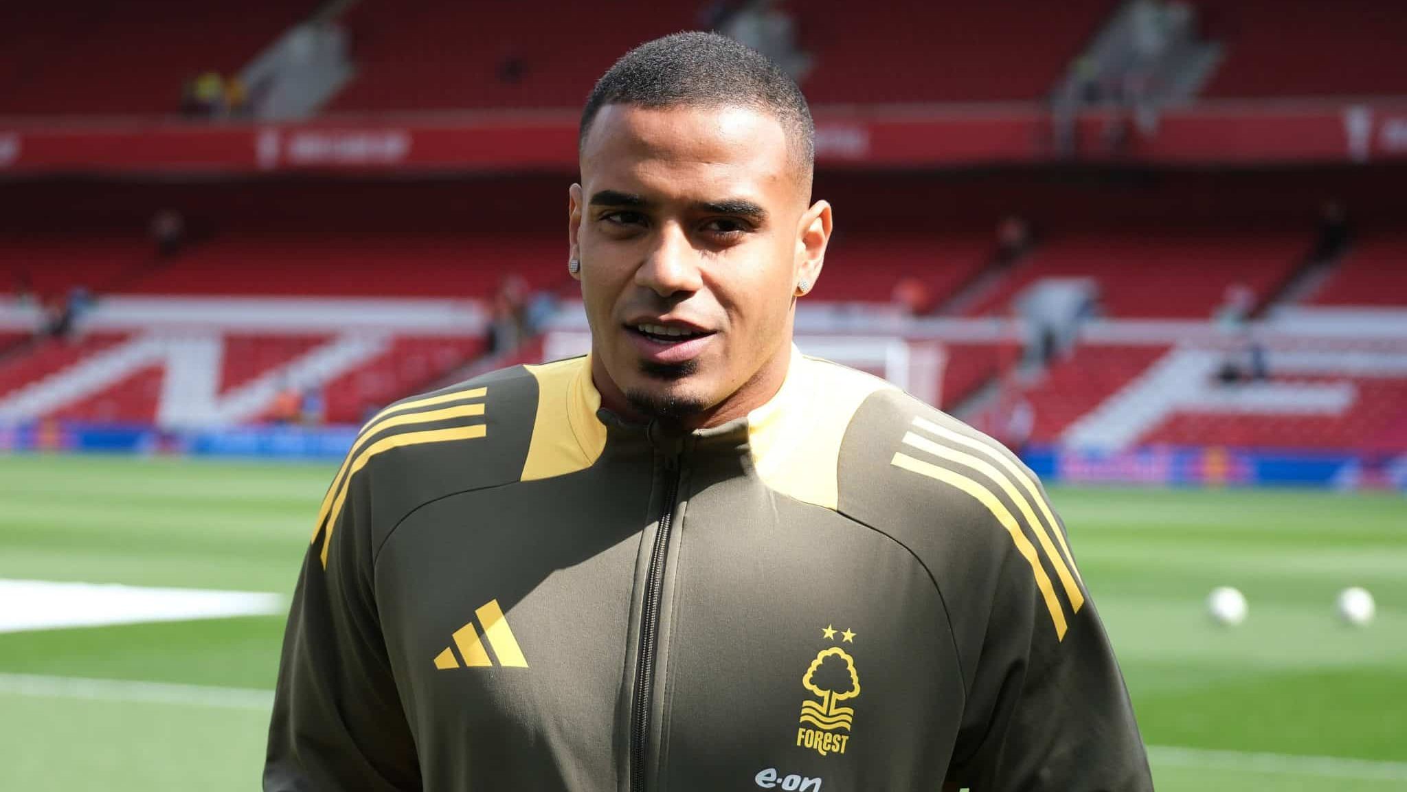 Ex-Corinthians, Murillo agradece Depay e faz previs&atilde;o otimista: &lsquo;V&atilde;o te amar mais&rsquo;