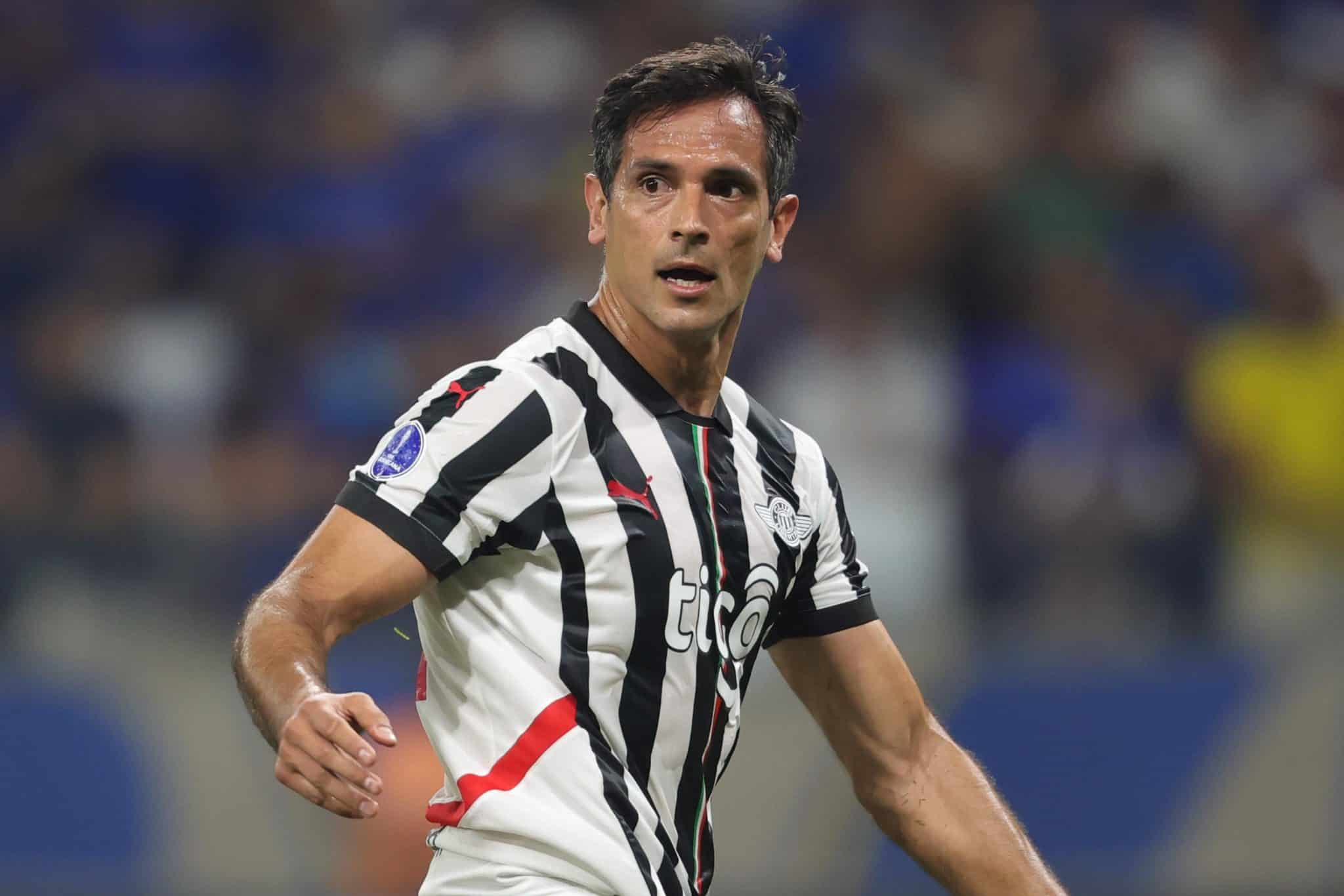 Por que advers&aacute;rio do Cruzeiro n&atilde;o levou nenhum torcedor ao Mineir&atilde;o?