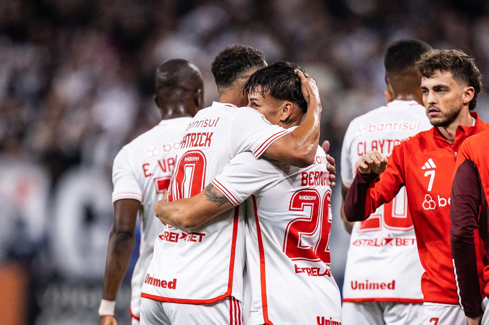 Gola&ccedil;o de joia da base combate &lsquo;Lei do Ex&rsquo; e leva Internacional ao G6