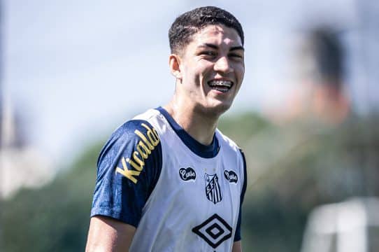 &lsquo;Quero colocar o Santos na elite e conquistar mais um t&iacute;tulo&rsquo;, revela Jair