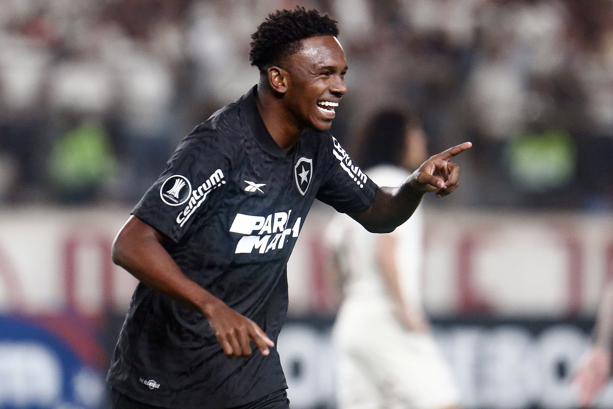 Jeffinho acertou retorno definitivo ao Botafogo (Foto: Vitor Silva/Botafogo)