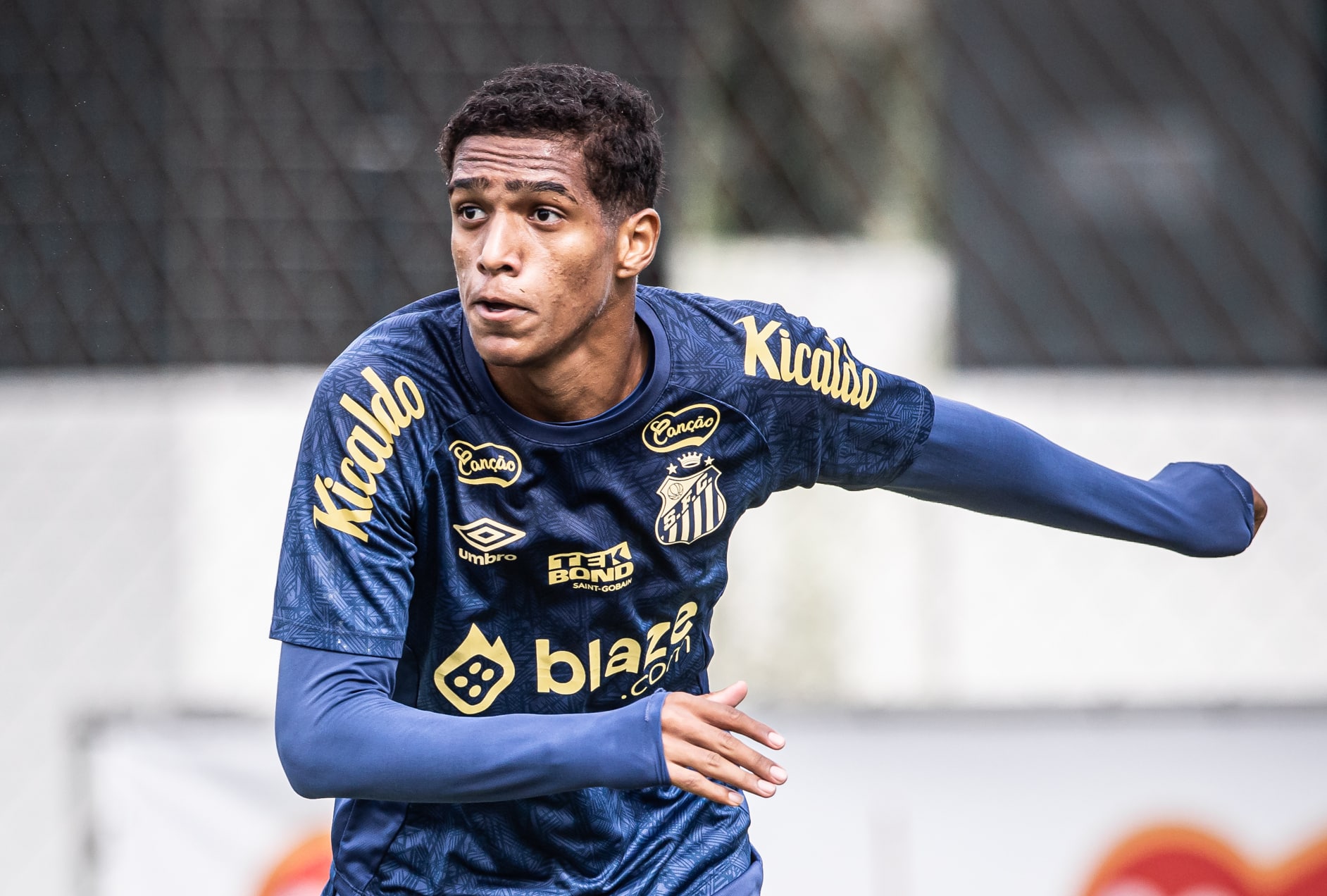 Souza em treino do Santos no CT Rei Pel&eacute;
