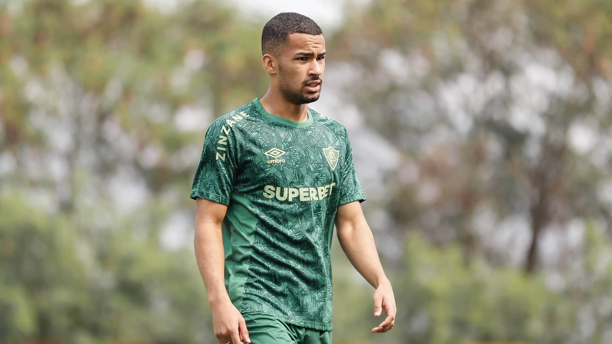 Suspenso, Bernal d&aacute; vaga a jovem destaque de treinos no Fluminense