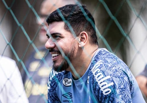 Com m&aacute; fase de Braz&atilde;o, Jo&atilde;o Paulo pode voltar ao gol do Santos em 2024?
