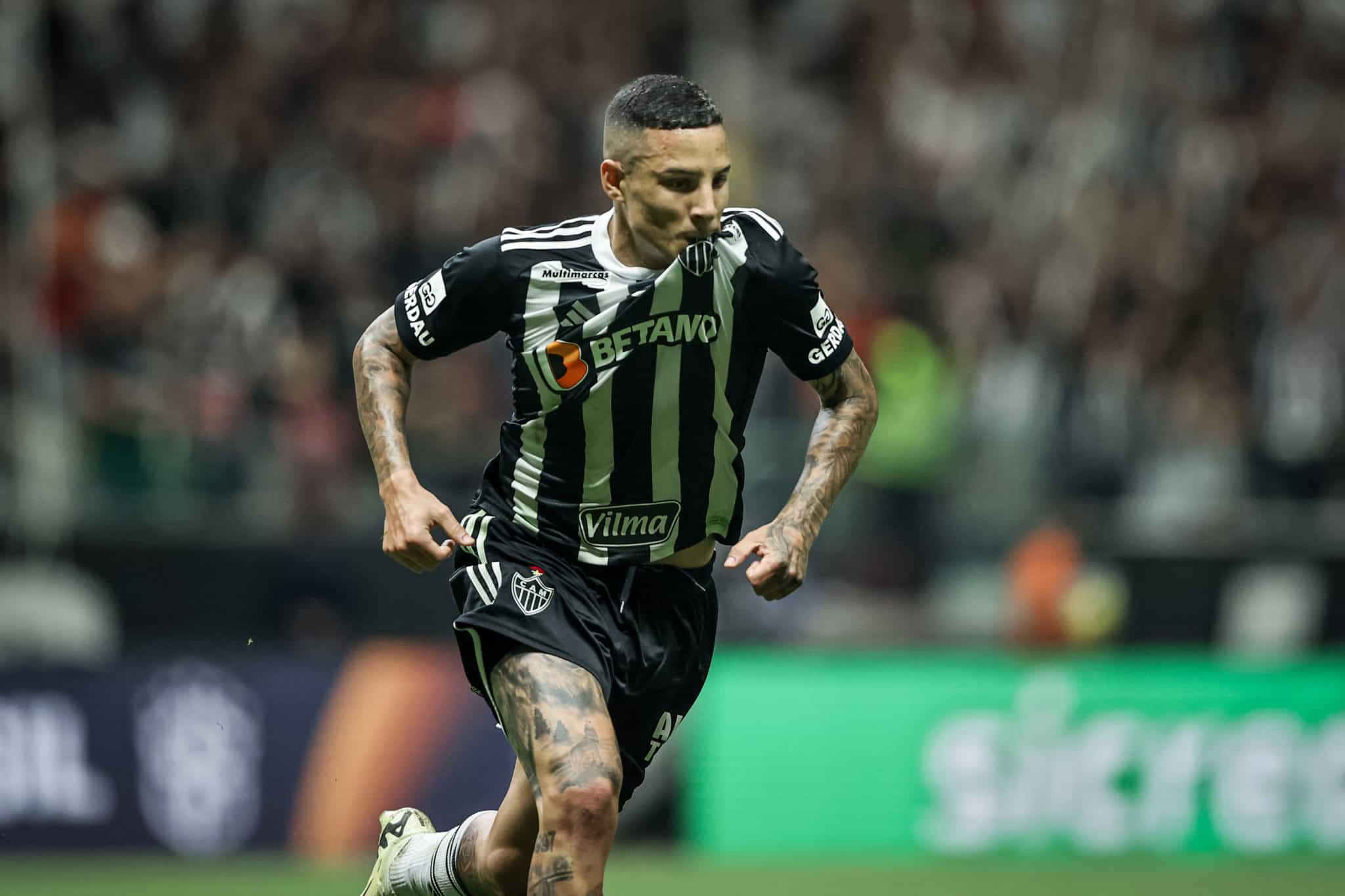 Arana fez a diferen&ccedil;a atuando por dentro e n&atilde;o pela lateral 