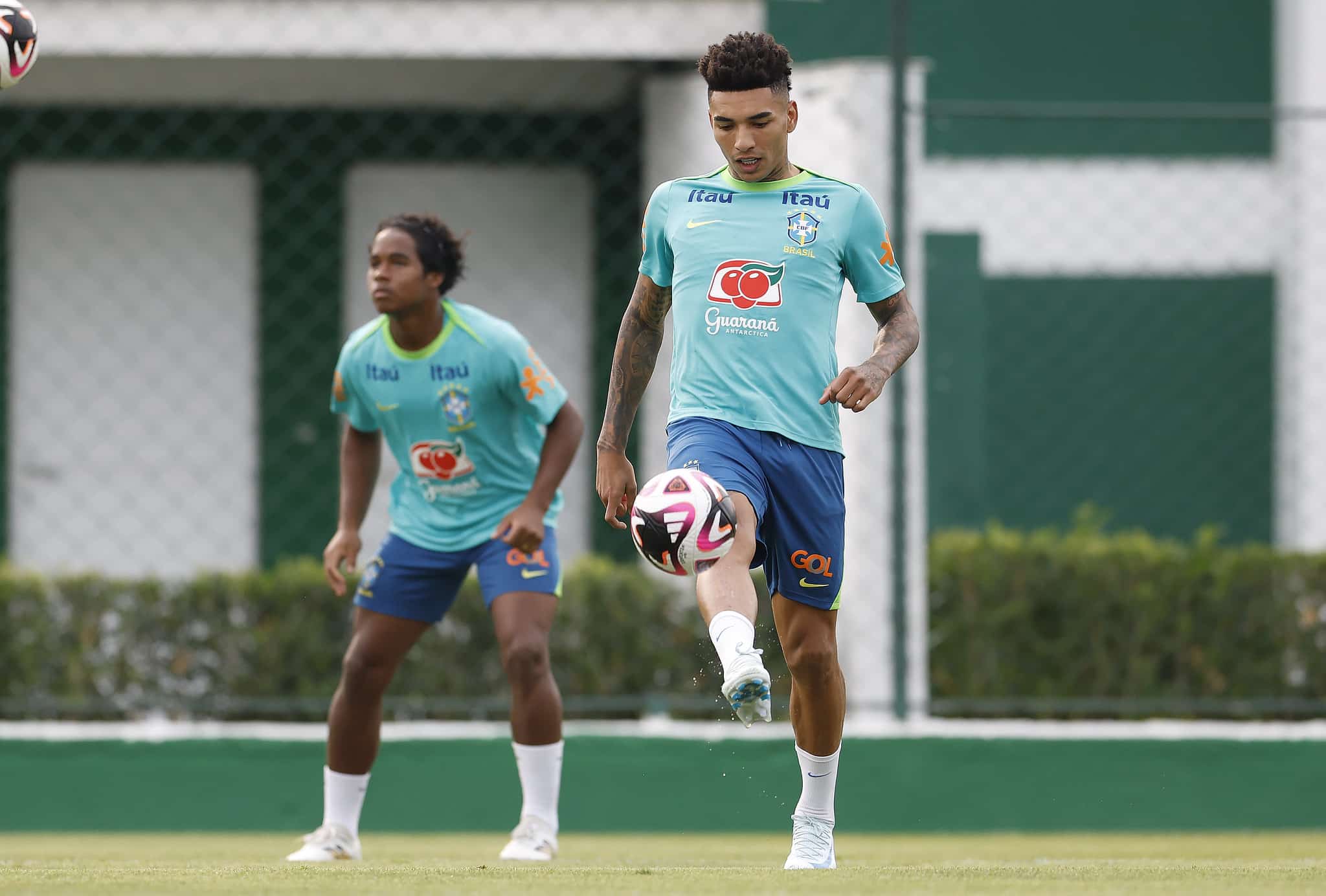 Igor Jesus e Endrick disputam posi&ccedil;&atilde;o na Sele&ccedil;&atilde;o