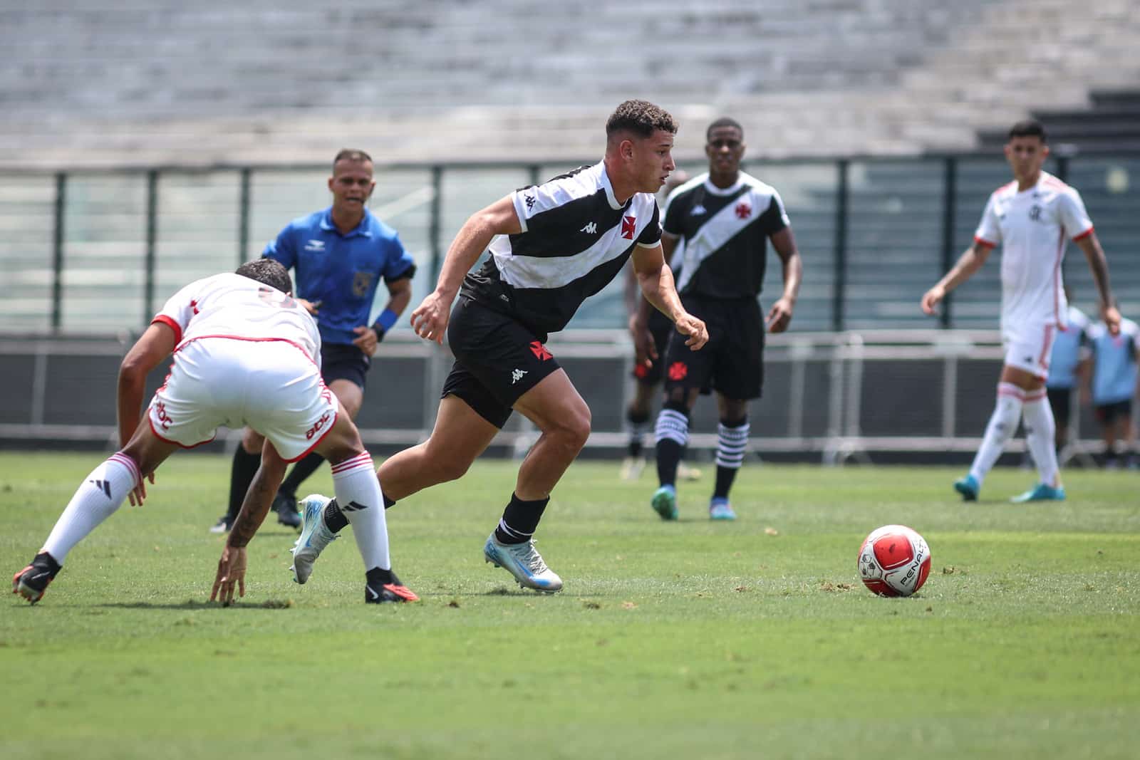 Bruno Lopes j&aacute; marcou 14 gols pelo Vasco em 2024 (Foto: Dikran Sahagian/Vasco)