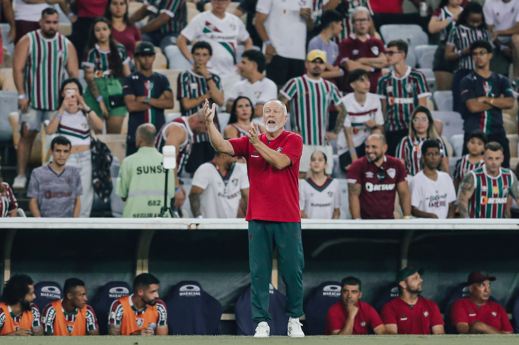 Fluminense de Mano Menezes demorou a reagir no jogo, mas venceu mais uma - Foto: Imago