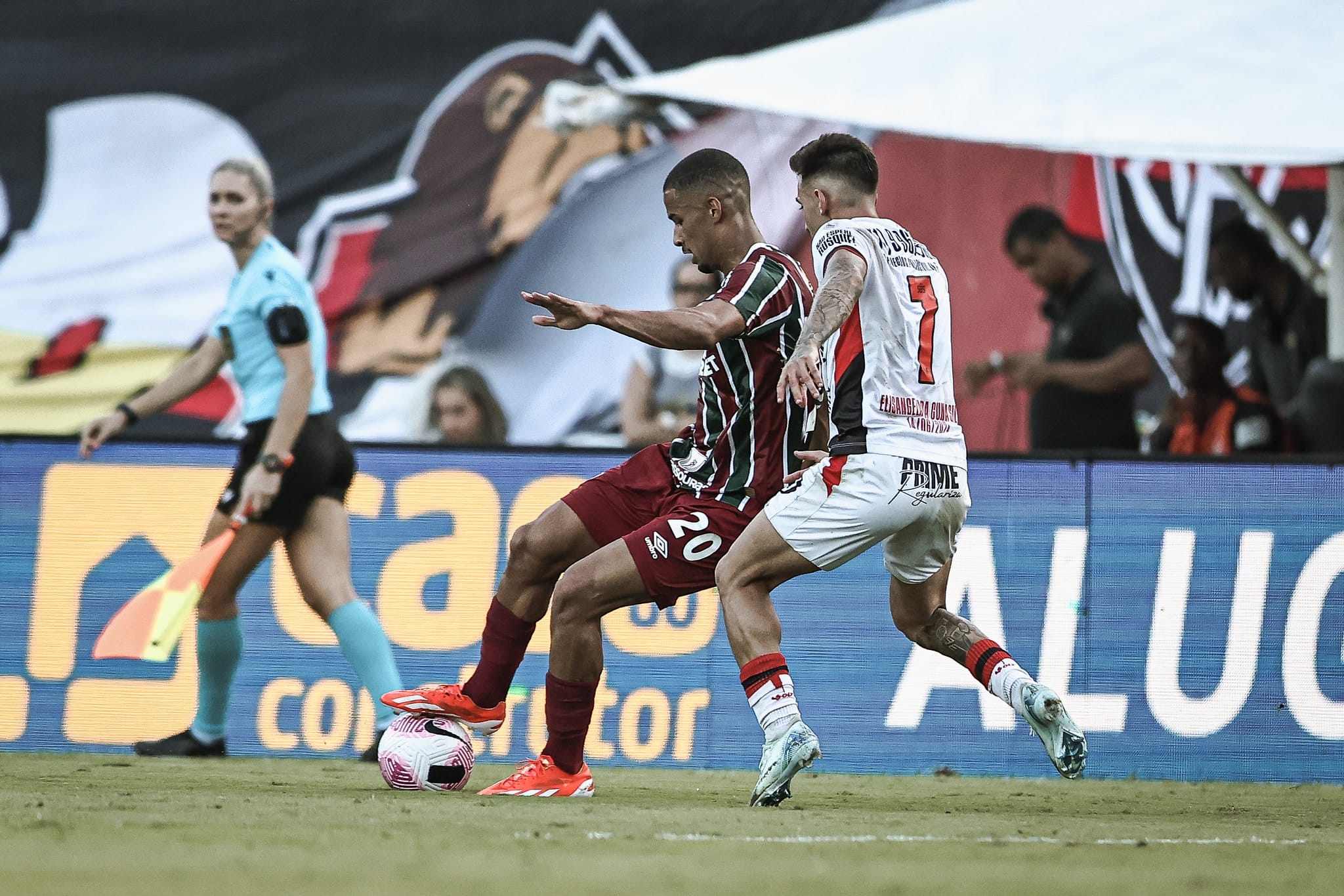 Aposta de Mano, Victor Hugo teve p&eacute;ssima atua&ccedil;&atilde;o na derrota do Fluminense - Foto: MARCELO GON&Ccedil;ALVES / FLUMINENSE F.C.