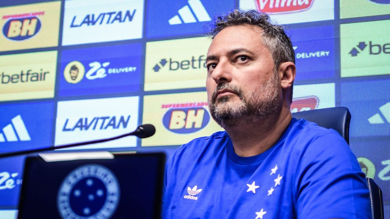 Cruzeiro: Mattos revela multa severa a Rafa Silva e critica mentalidade de gest&atilde;o Ronaldo