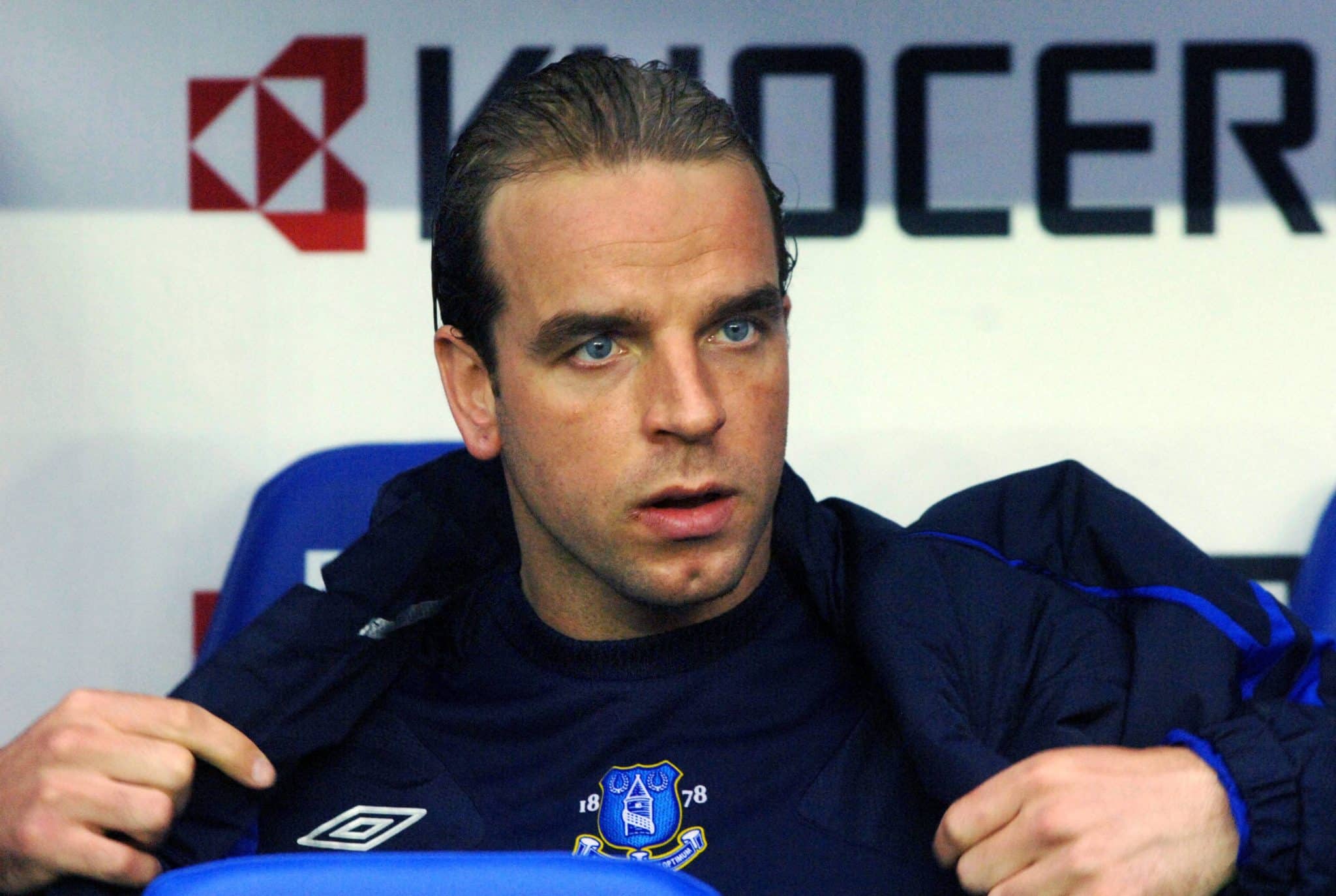 &lsquo;Usava coca&iacute;na sete dias por semana&rsquo;: ex-Everton revela como sucumbiu em Liverpool