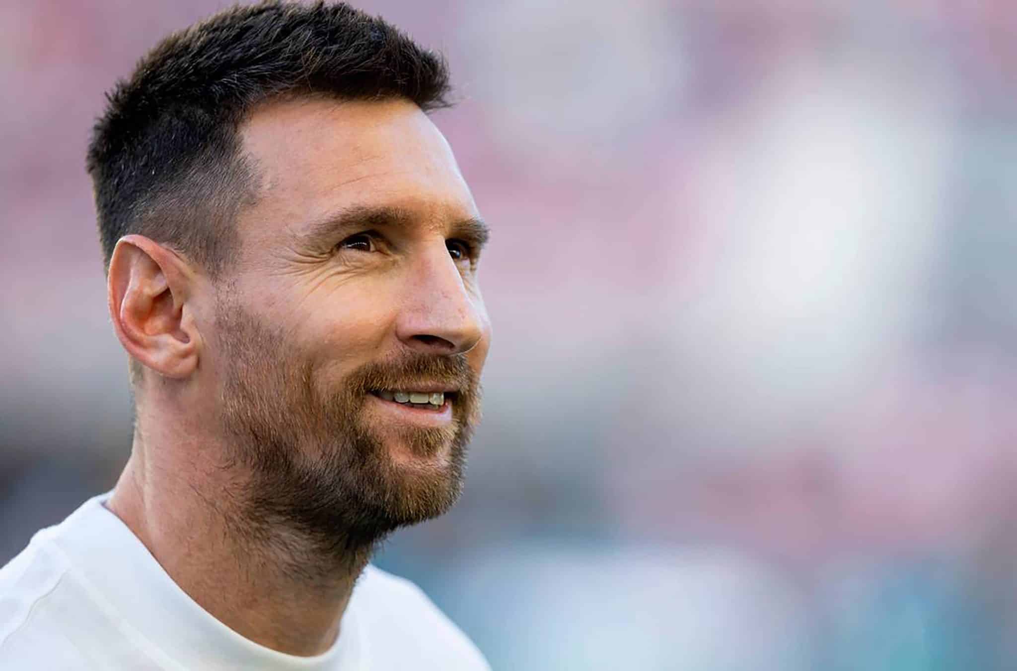 Em retorno de Messi, Scaloni surpreende em convoca&ccedil;&atilde;o da Argentina