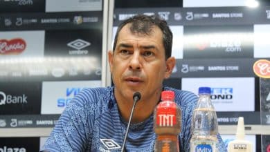 Carille promete minutos para Miguelito no Santos, mas Giuliano n&atilde;o v&ecirc; boliviano pronto