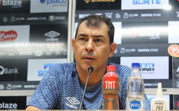 Carille promete minutos para Miguelito no Santos, mas Giuliano n&atilde;o v&ecirc; boliviano pronto