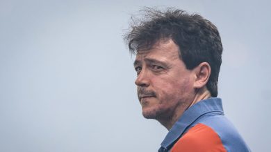 Nem ambiente ideal faz Cruzeiro vencer com Diniz, que se complica na Sul-Americana