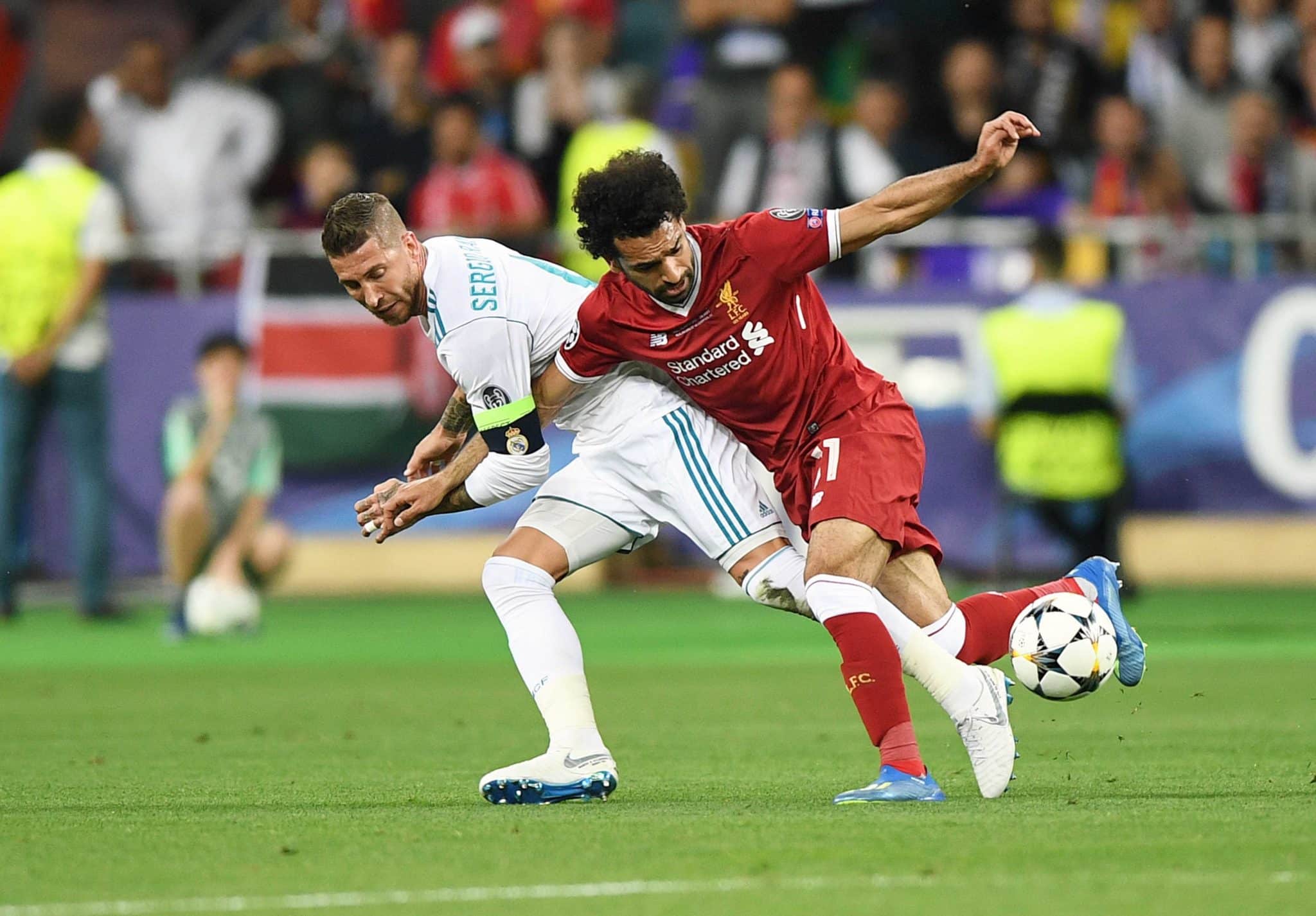 Sergio Ramos e Mohamed Salah durante a final da Champions League 2017/18. Foto: Icon Sport