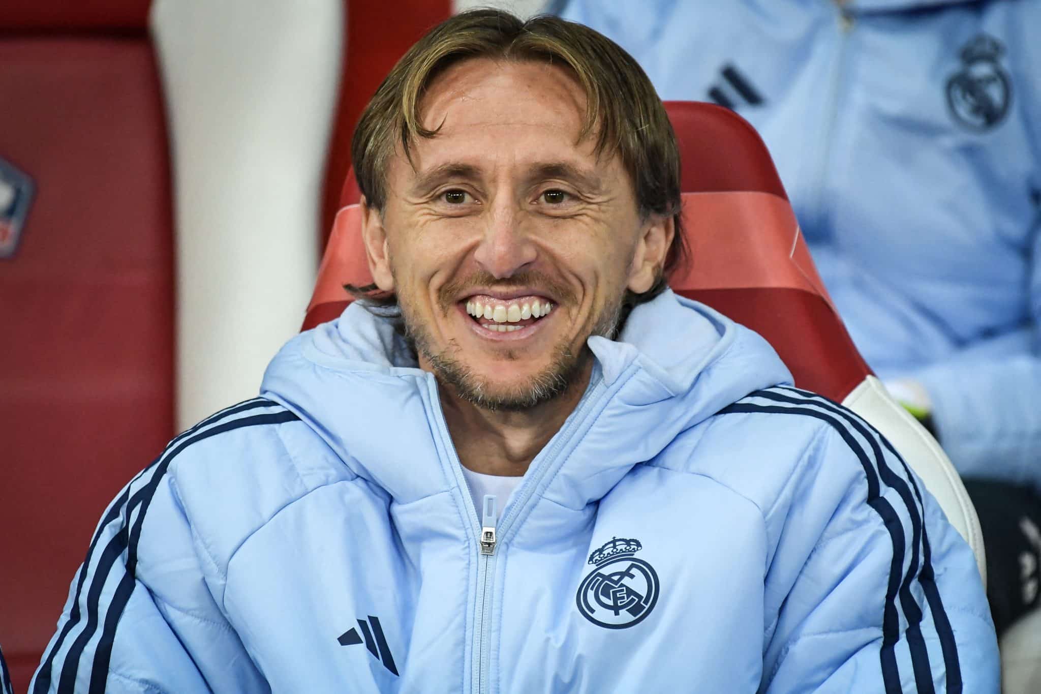 Modric supera Pusk&aacute;s e quebra recorde de quase 60 anos no Real Madrid