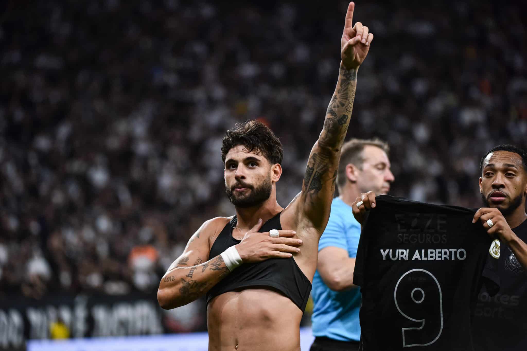 Yuri Alberto comemora gol sobre o Internacional