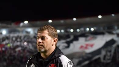 Falta repert&oacute;rio ou elenco? T&eacute;cnico do Vasco indica causas de sequ&ecirc;ncia ruim