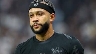 &Iacute;dolo do Racing, Simeone rasga elogios ao Corinthians e se rende a talento de Depay