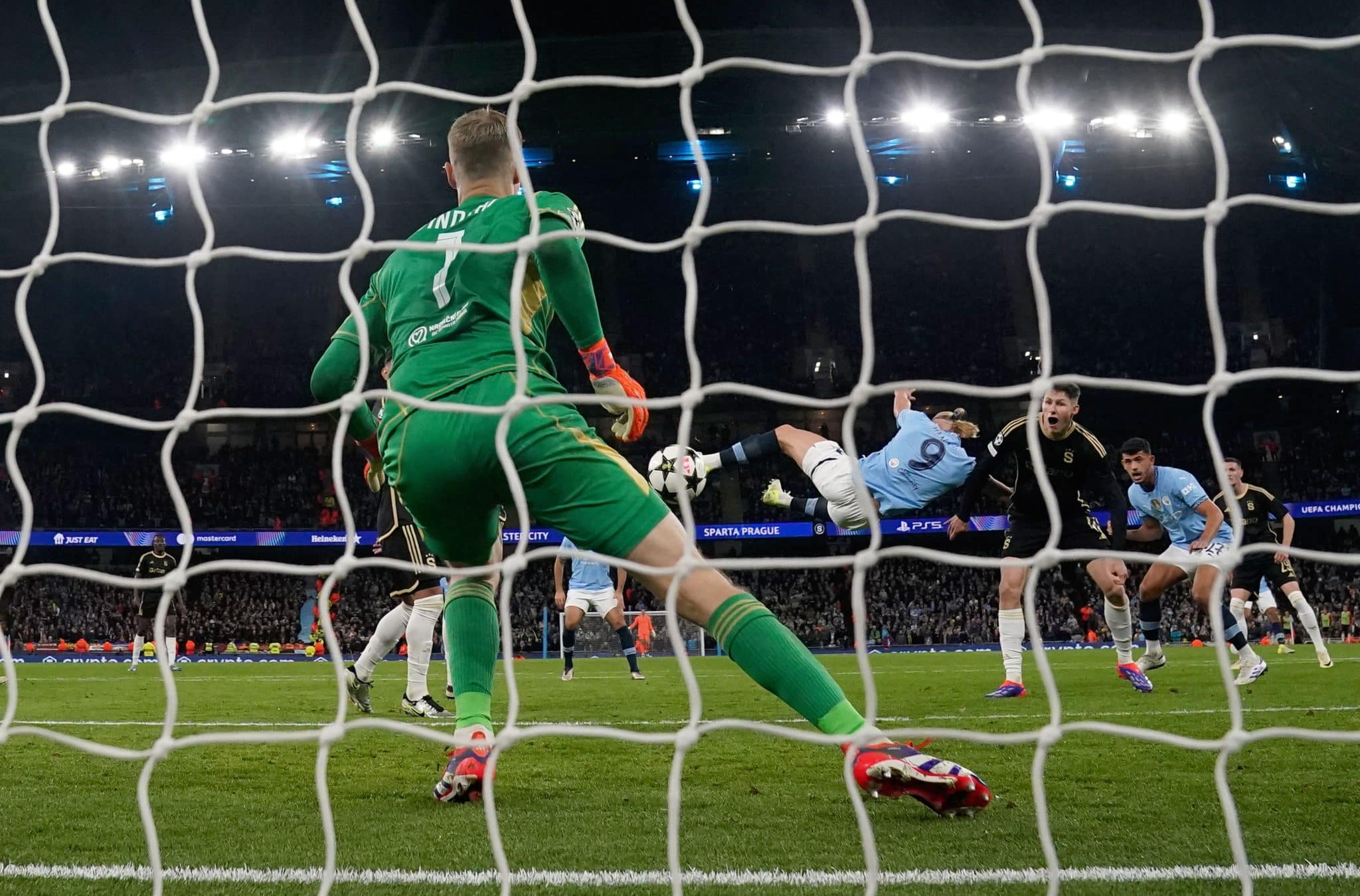 Primeiro gol de Haaland em Manchester City x Sparta Praga, pela Champions League. Foto: Icon Sport