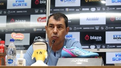 Envolvido, Carille revela como est&aacute; o planejamento do Santos para 2025