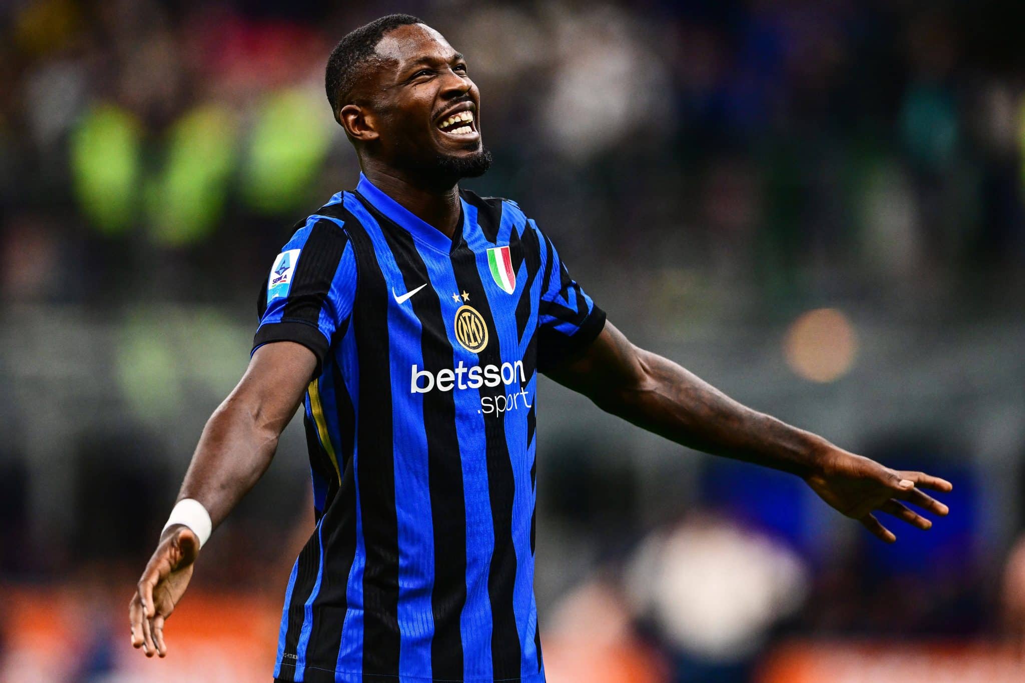 Marcus Thuram chegou a marca dos sete gols em sete jogos na temporada.