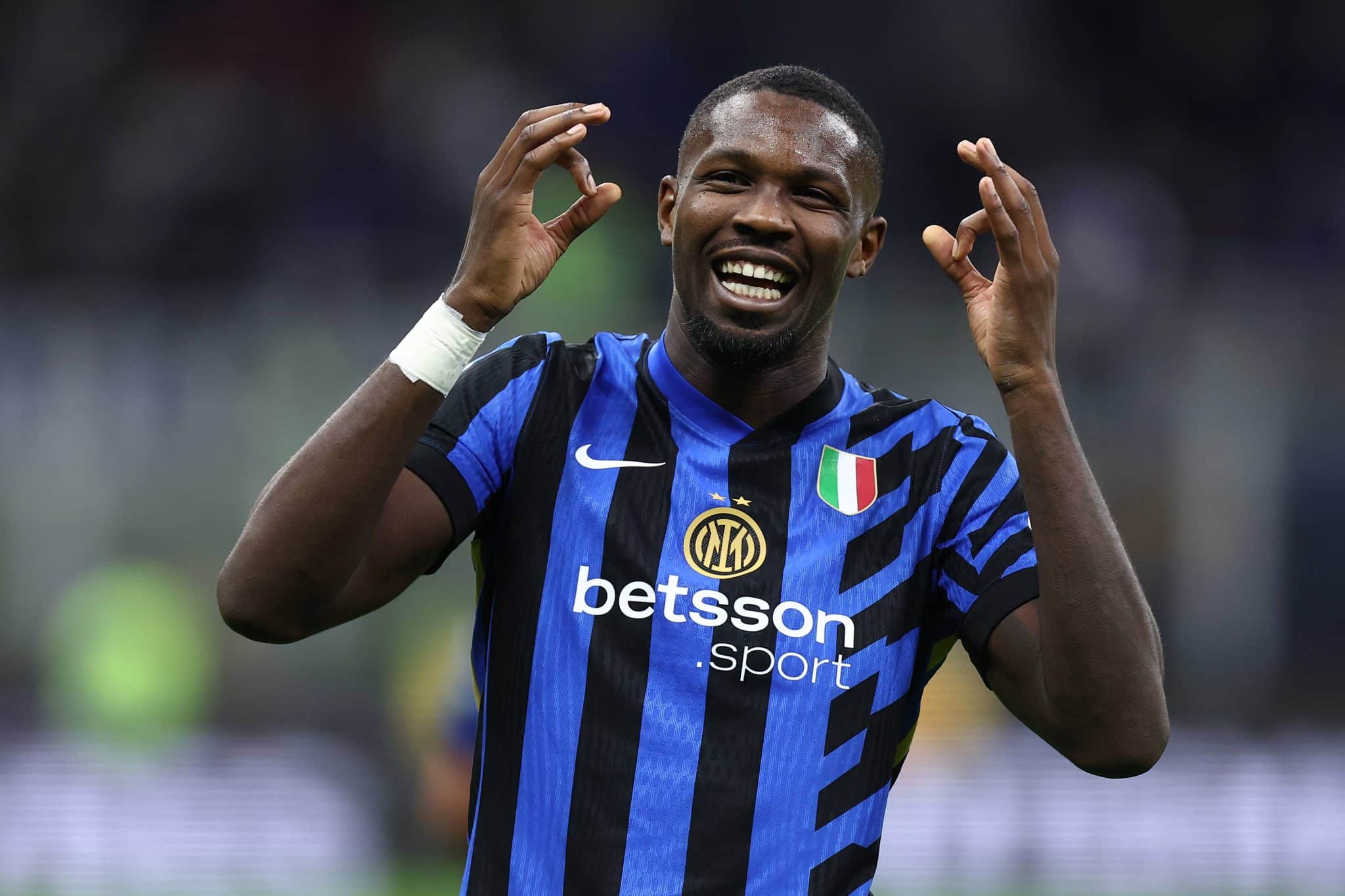 Thuram tem n&uacute;meros incr&iacute;veis e lidera Inter de Mil&atilde;o na Serie A