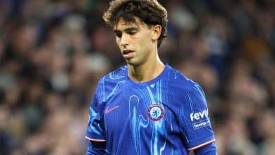 Atacante do Chelsea resiste &agrave; maldi&ccedil;&atilde;o que o persegue: &lsquo;Um dia chegar&aacute; meu momento&rsquo;